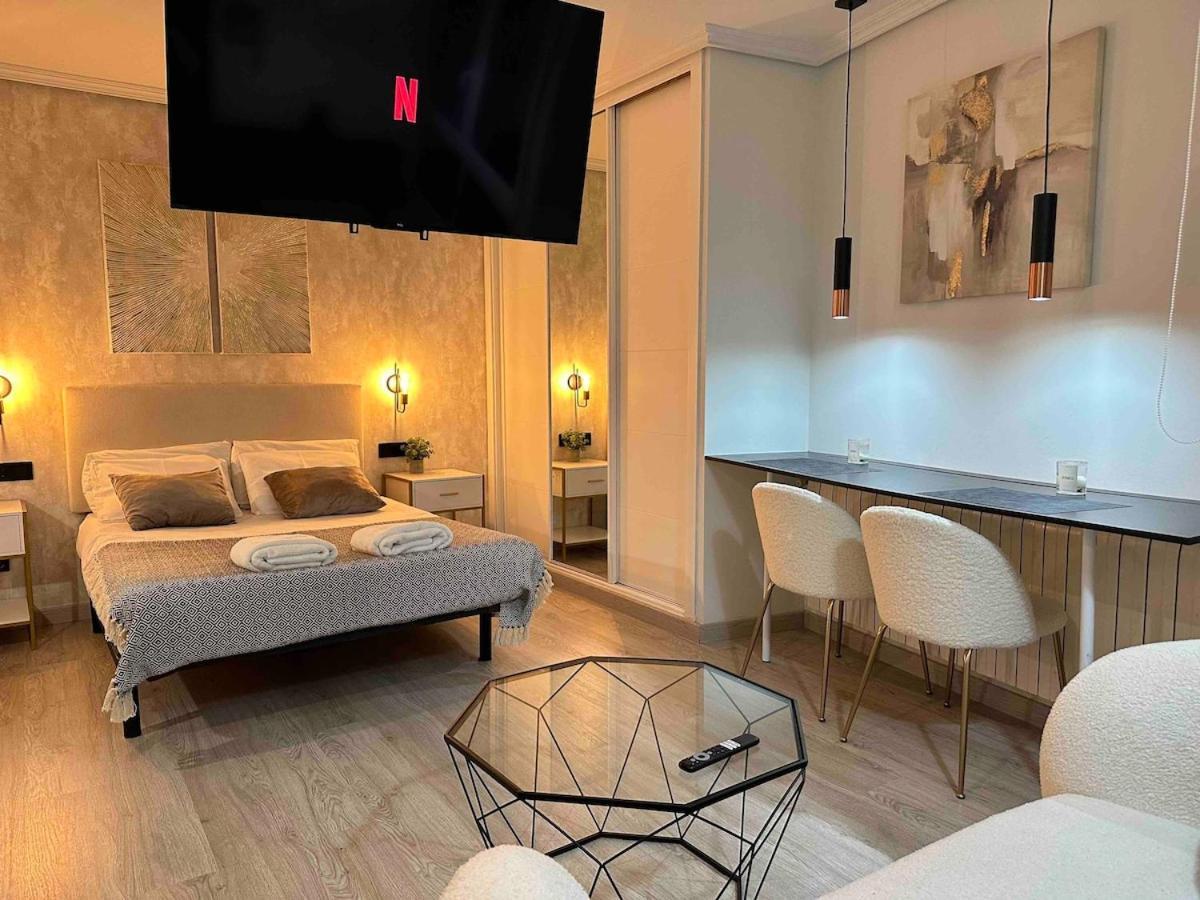 Amazing Suite, Center Apartment *